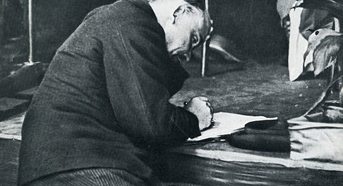 486px-19210622-lenin_third_congress_komintern-altered